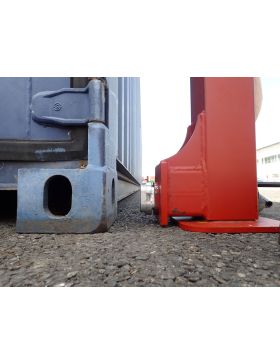 GATO DE ELEVACIÓN PARA CONTENEDORES CON ENGANCHE AL RINCÓN ISO 1161