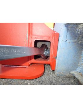 GATO DE ELEVACIÓN PARA CONTENEDORES CON ENGANCHE AL RINCÓN ISO 1161