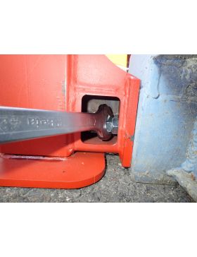 GATO DE ELEVACIÓN PARA CONTENEDORES CON ENGANCHE AL RINCÓN ISO 1161